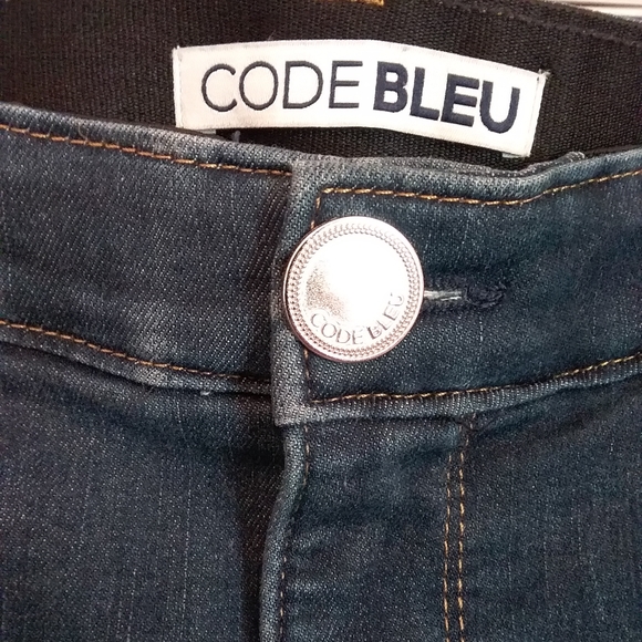 Code Bleu Denim - Code Bleu Women cropped leg jeans